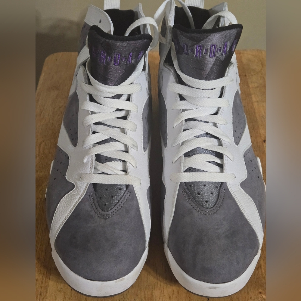 Men's size 13 Retro 7